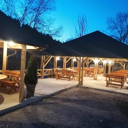 Rivera Club Bed and Breakfast Raška Esterno foto