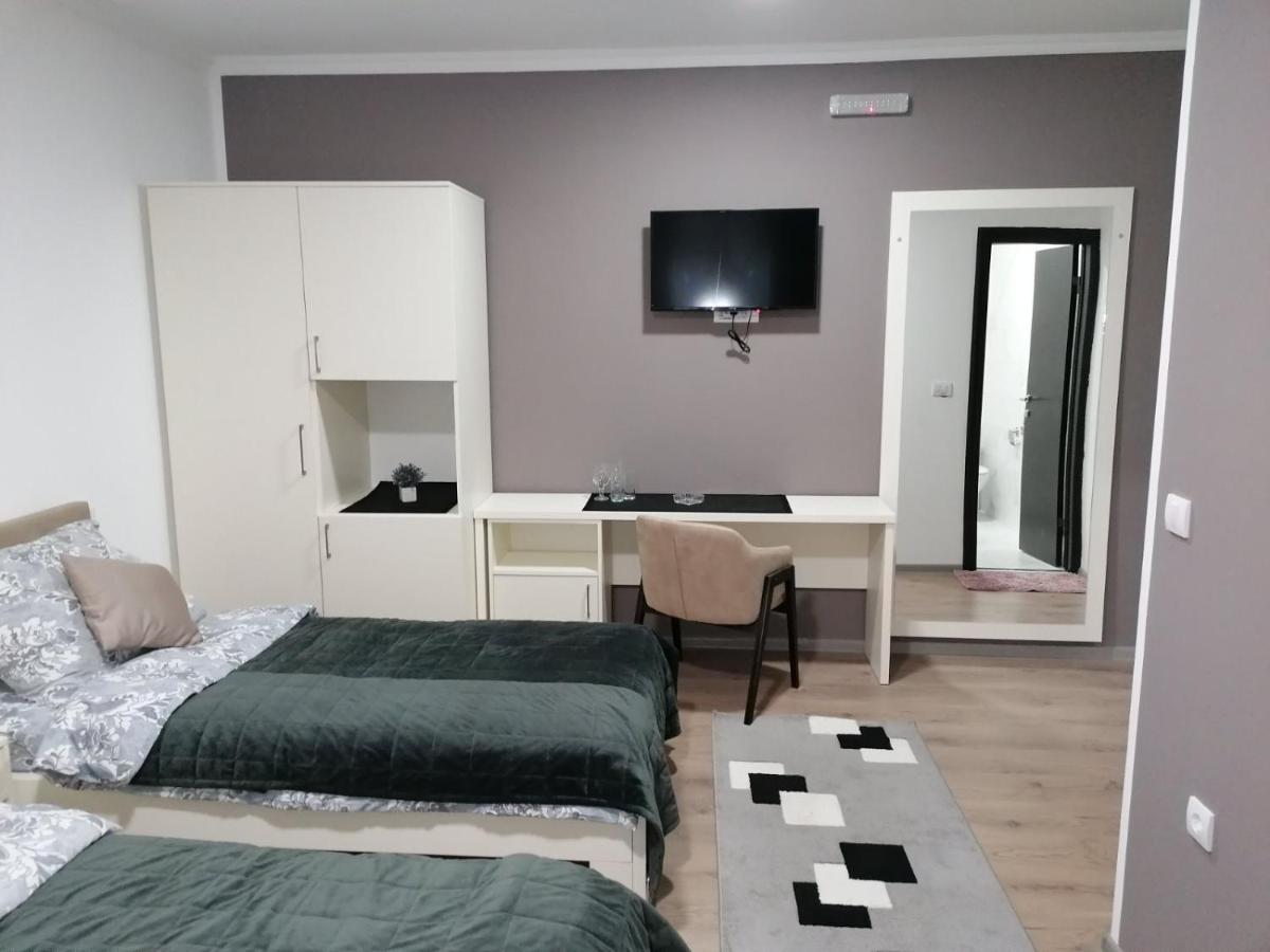 Rivera Club Bed and Breakfast Raška Esterno foto